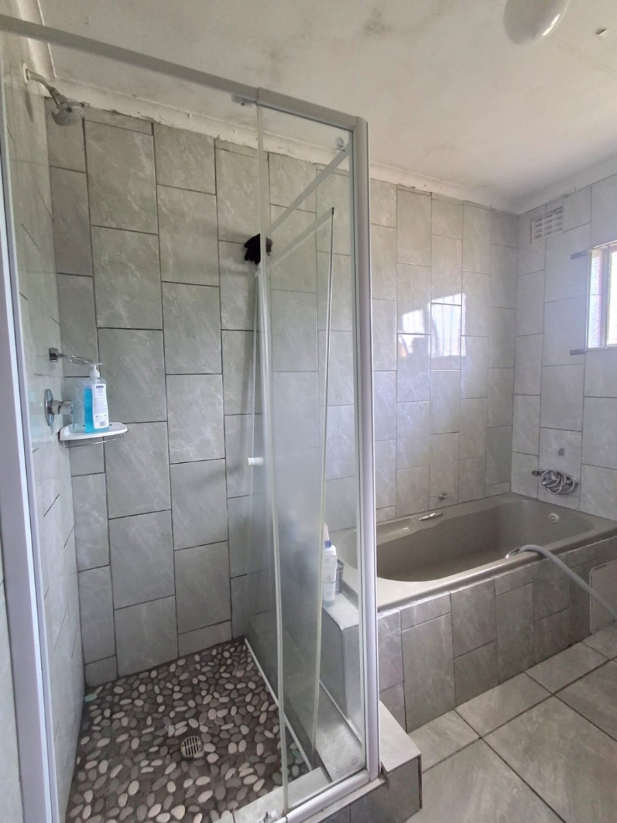 7 Bedroom Property for Sale in Amalinda Eastern Cape